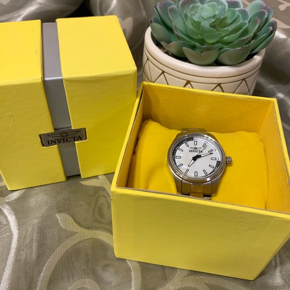 Invicta Accessories - Women’s Invicta Specialty watch